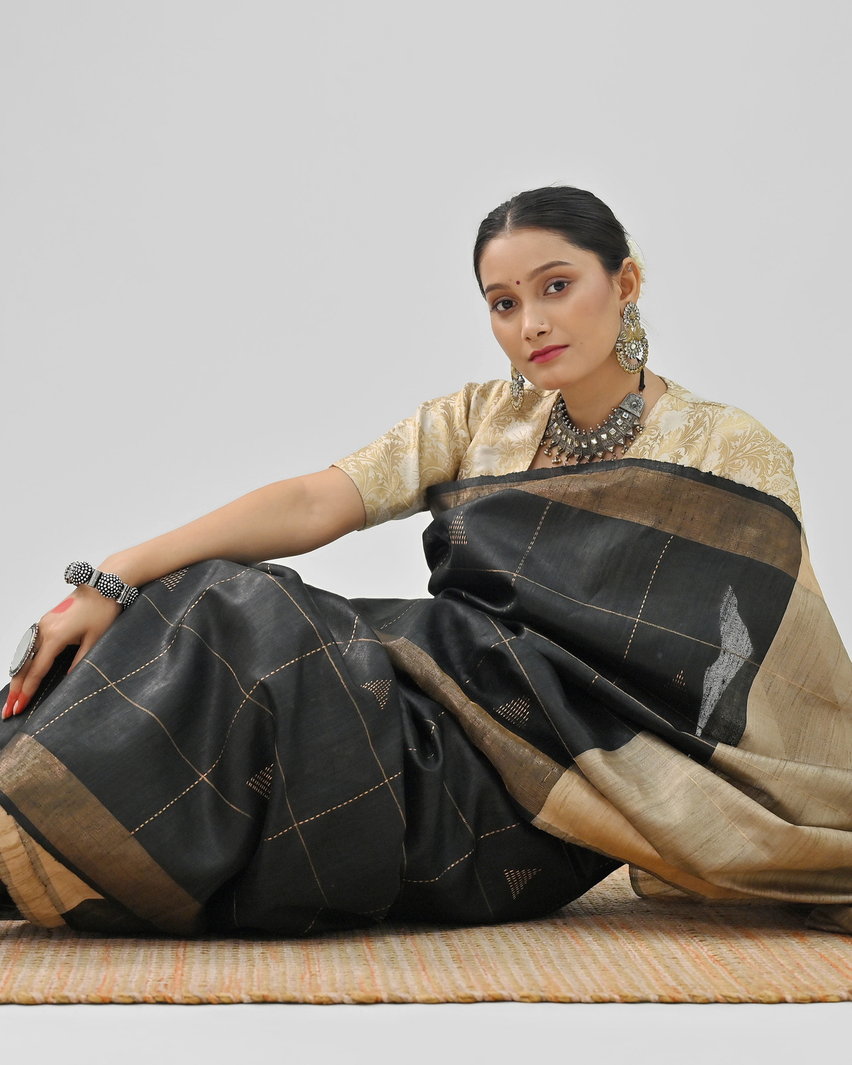 BLACK DUPION SILK SAREE WITH BEIGE PALLU