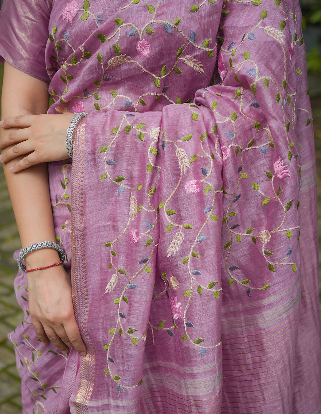 DUSTY PINK FLORAL LINEN SAREE