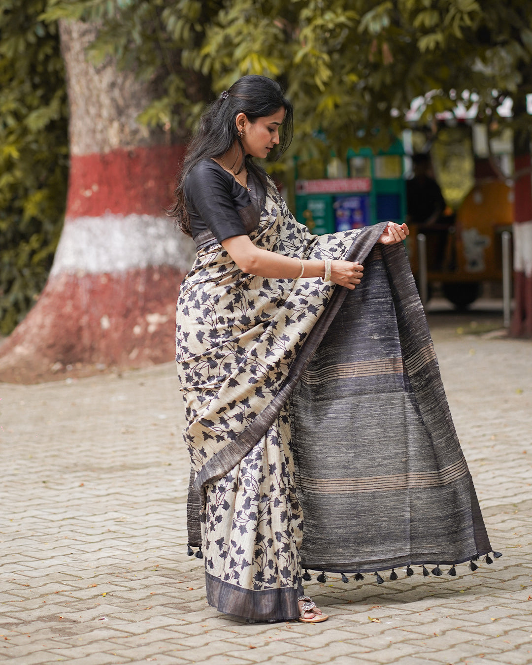 BEIGE BLACK GHICHA SILK SAREE