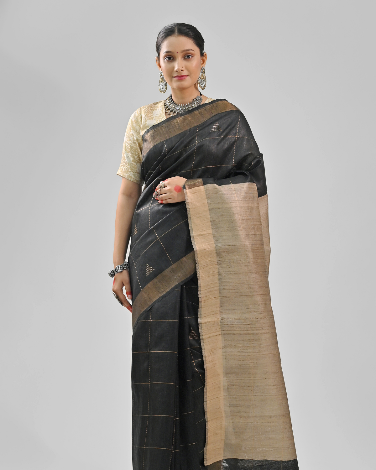 BLACK DUPION SILK SAREE WITH BEIGE PALLU