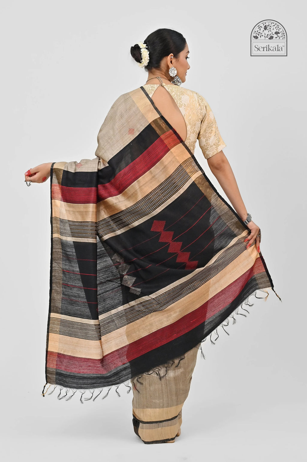 BEIGE TUSSAR SILK SAREE WITH STRIPED PALLU - Hand - woven