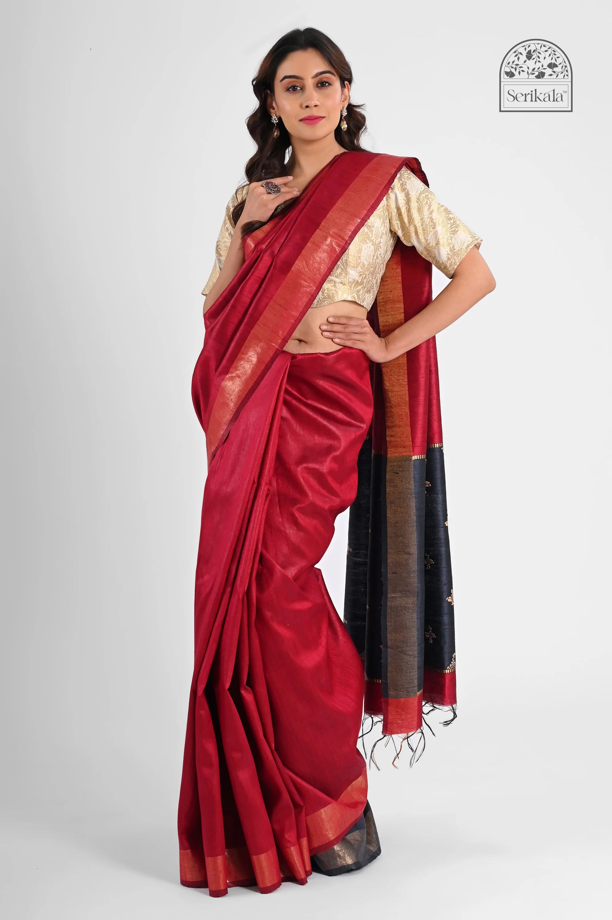 MAROON DUPION SILK SAREE WITH BLACK PALLU - Hand - woven