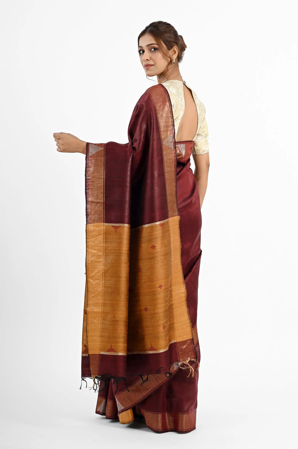 MAROON DUPION SILK SAREE WITH GOLDEN PALLU - Hand - woven