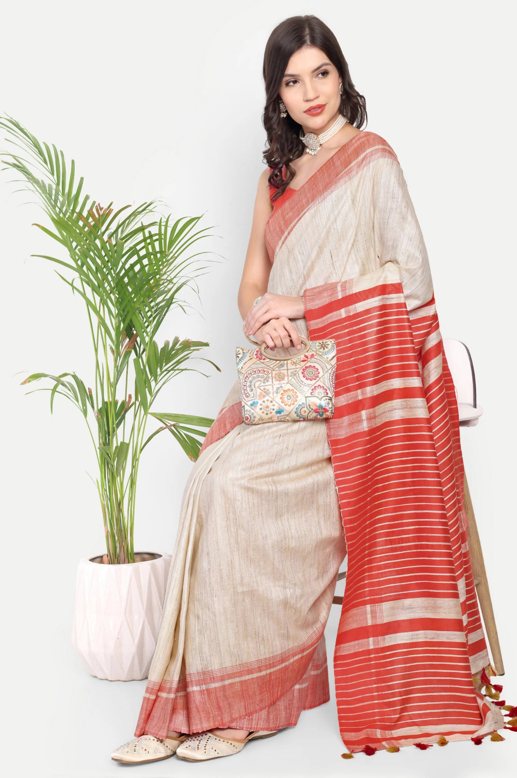 OFF-WHITE & RED GHICHA SILK SAREE - Handloom