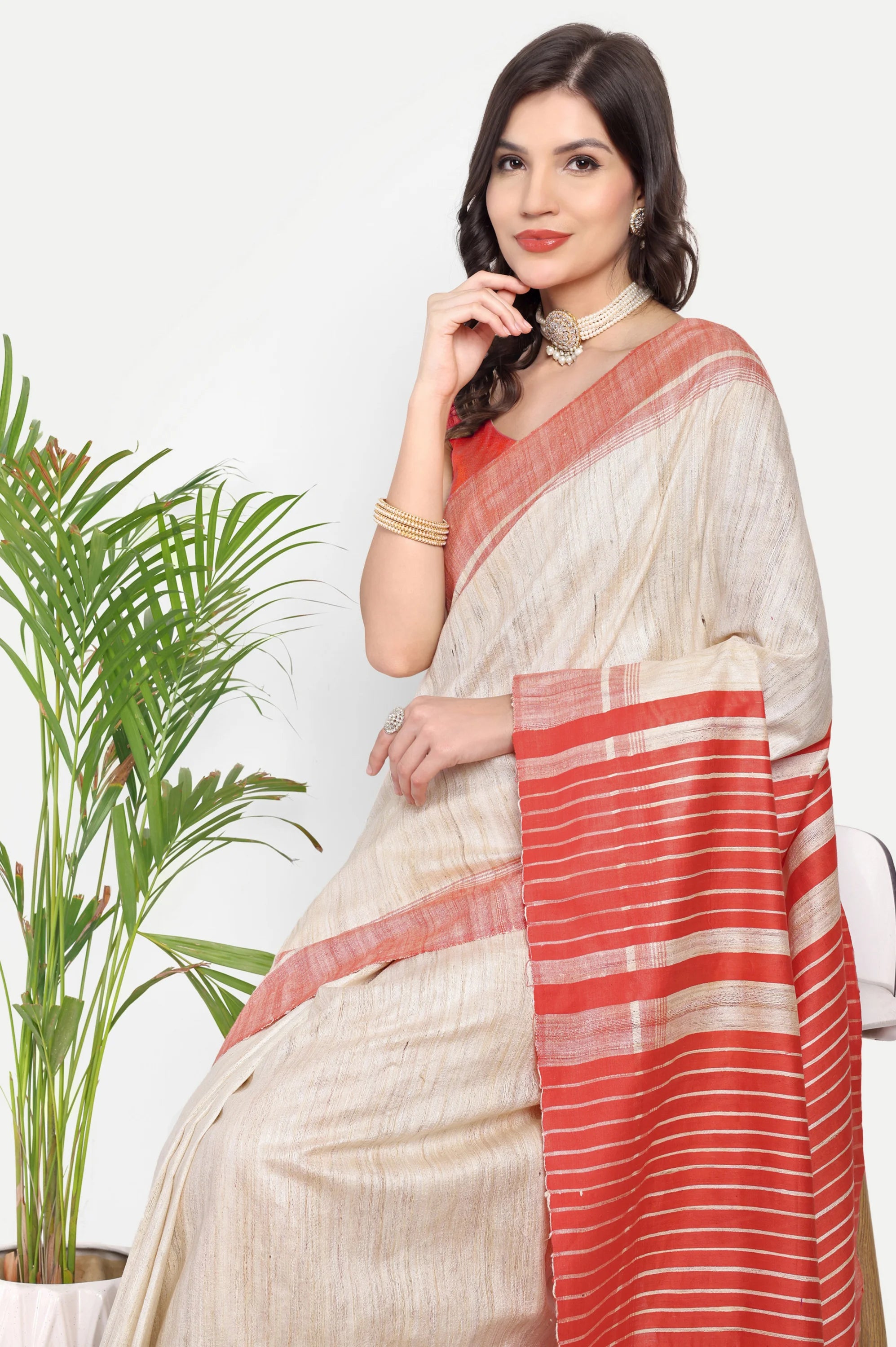OFF-WHITE & RED GHICHA SILK SAREE - Handloom